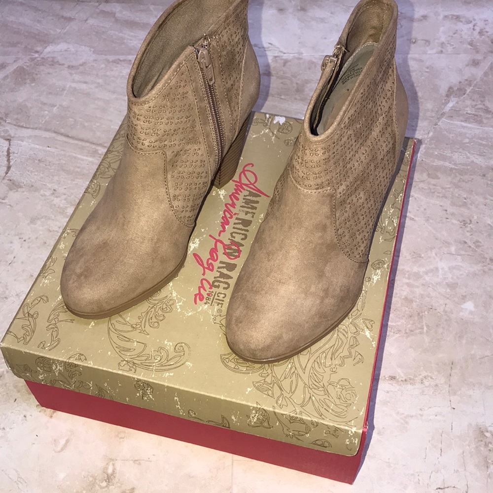 American Rag tan booties - Picture 2 of 6